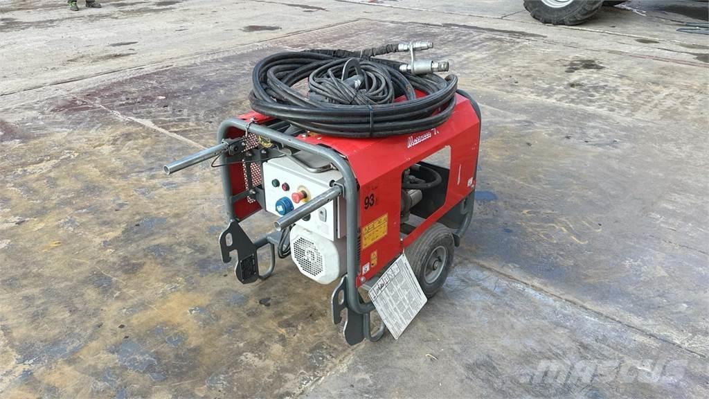 Wacker Neuson HPU8 Fénytornyok