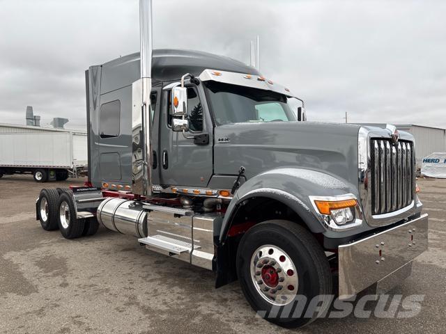 International HX Nyergesvontatók