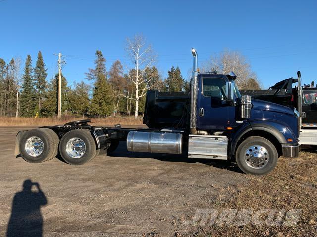 International HX Nyergesvontatók