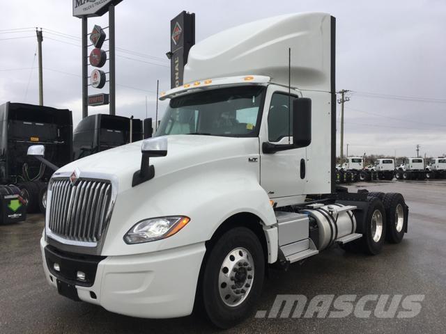 International LT Nyergesvontatók