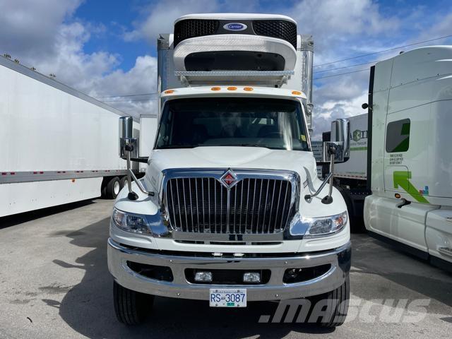 International MV Hűtős