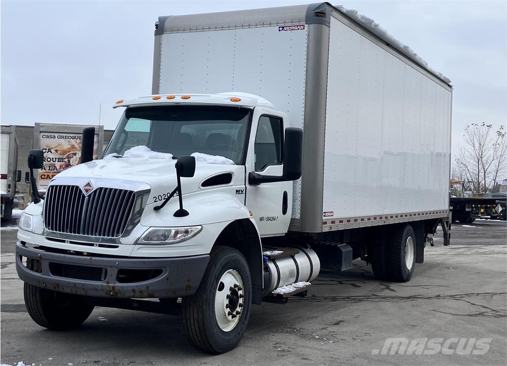 International MV Dobozos teherautók