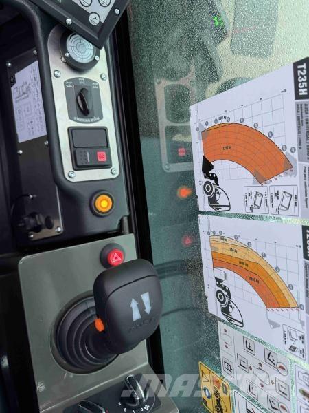 Ausa T235H Teleszkópos rakodók