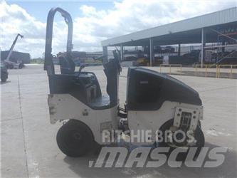 Bomag BW100 Talajtömörítő gépek