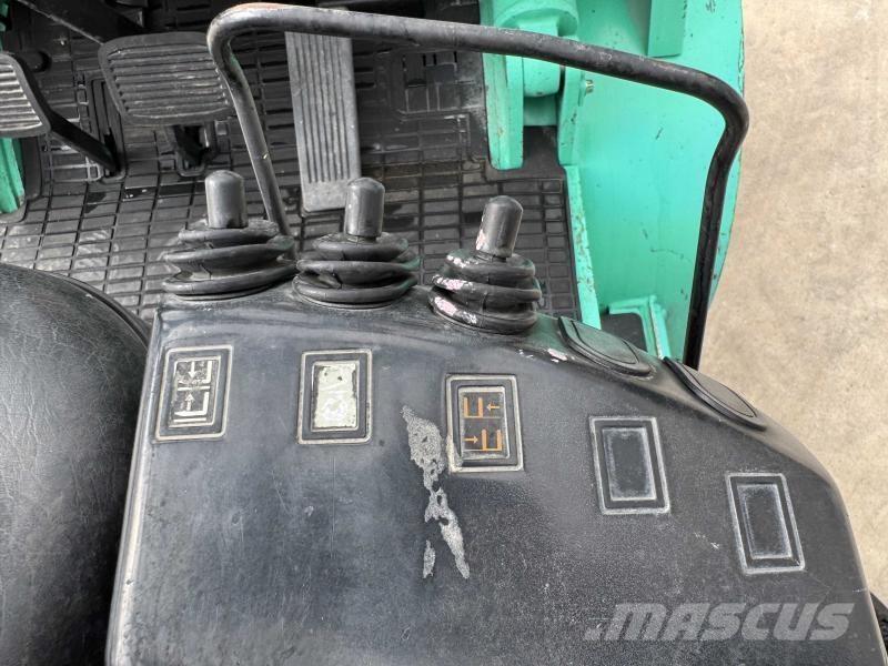 Mitsubishi FG30 Targoncák-Egyéb
