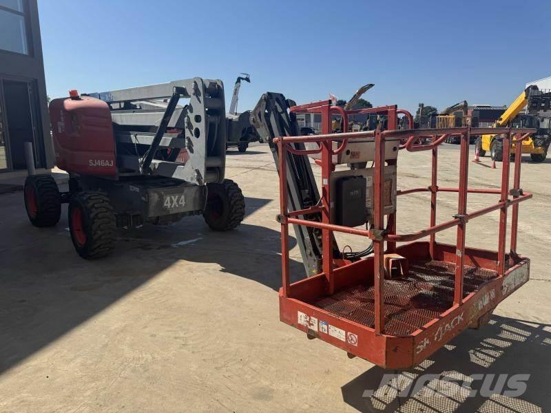 SkyJack SJ46AJ Karos emelők