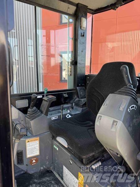 Takeuchi TB 23 Mini kotrók < 7t