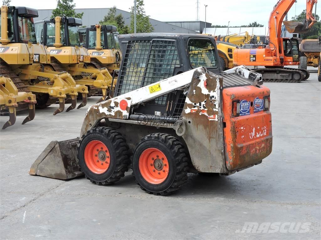 Bobcat S130 Gumikerekes homlokrakodók