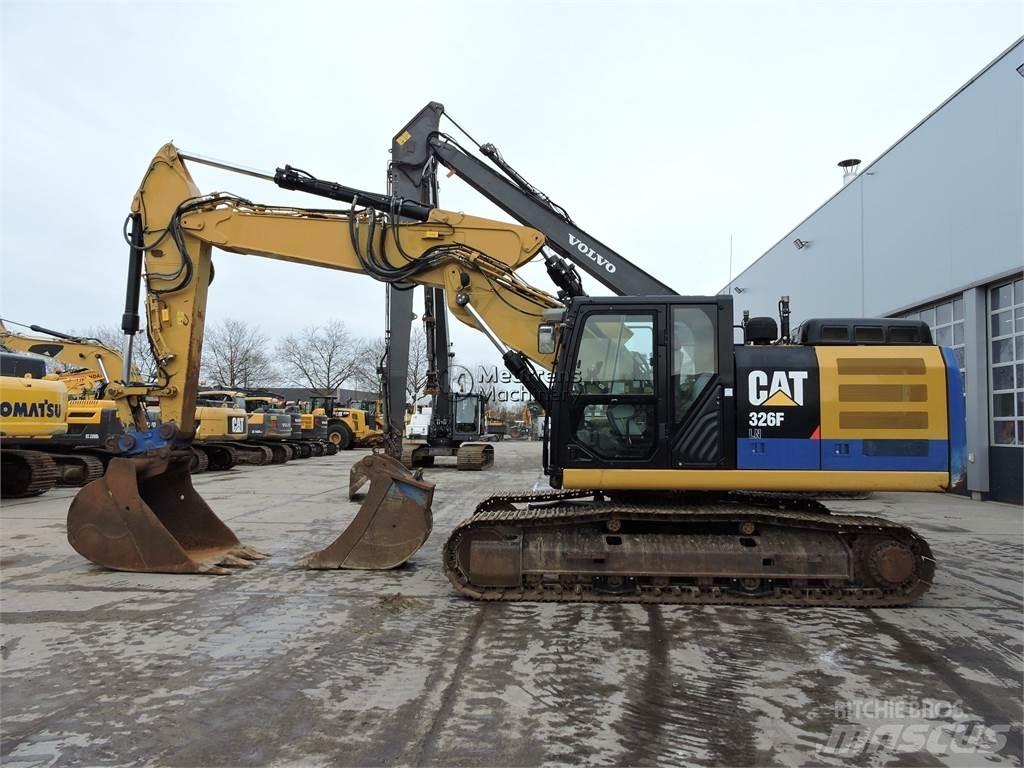 CAT 326F Lánctalpas kotrók