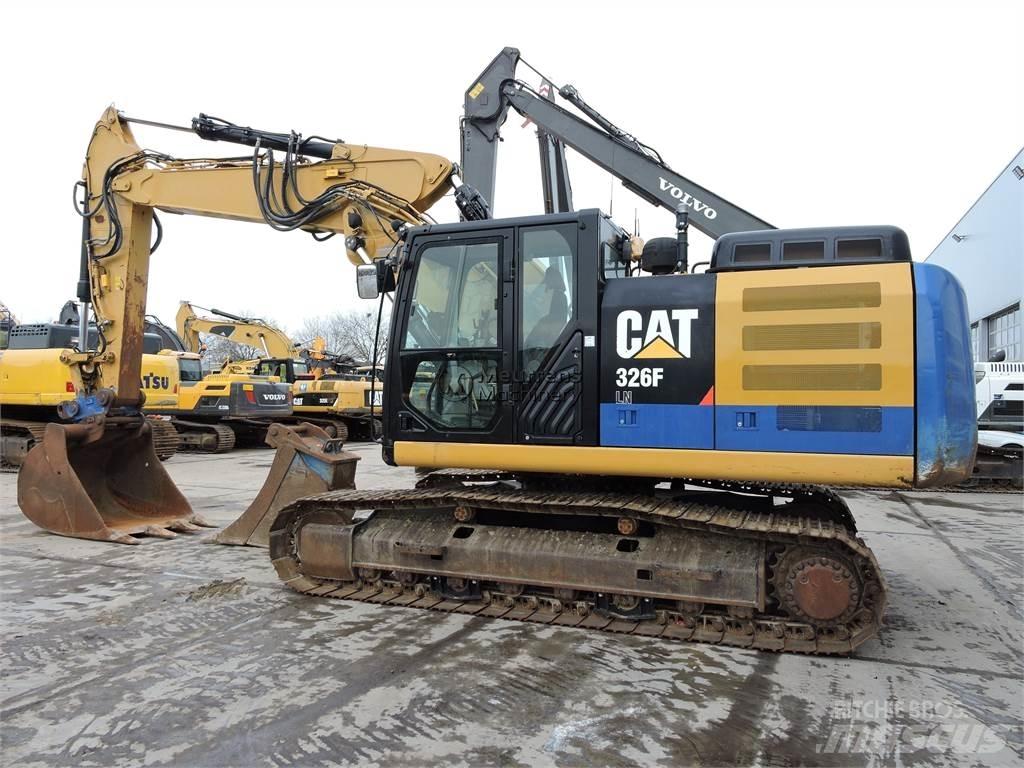 CAT 326F Lánctalpas kotrók