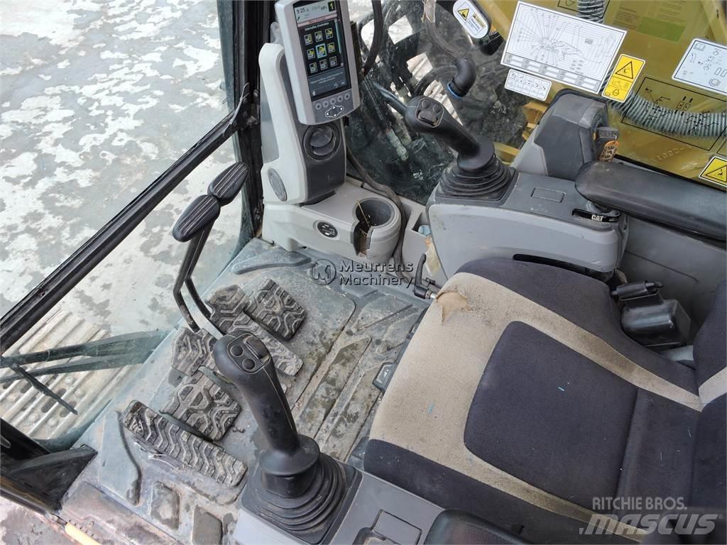 CAT 326F Lánctalpas kotrók