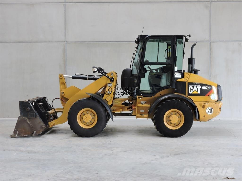 CAT 907H Gumikerekes homlokrakodók