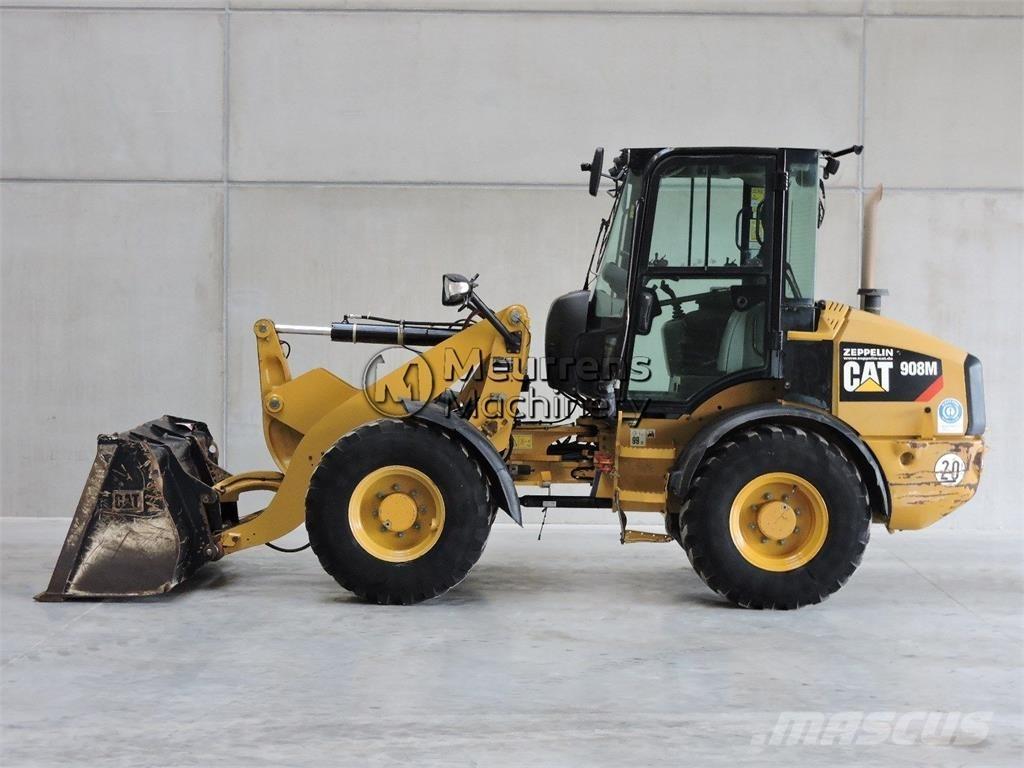 CAT 908M GERMAN Gumikerekes homlokrakodók