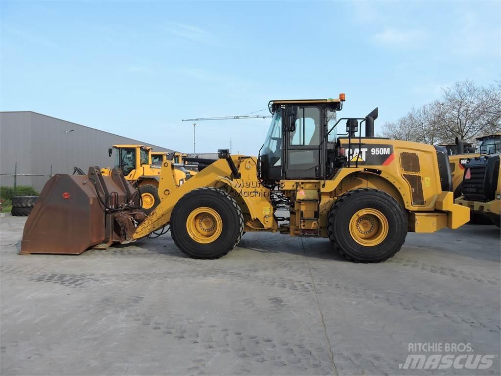 CAT 950M GERMAN Gumikerekes homlokrakodók
