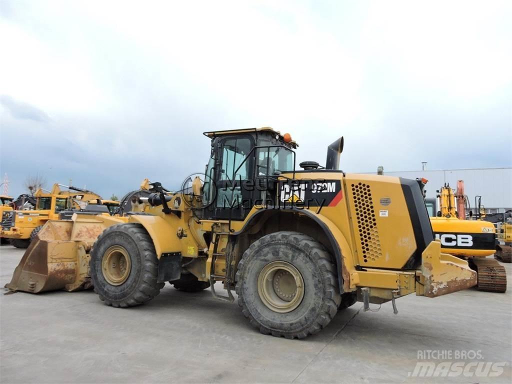 CAT 972M Gumikerekes homlokrakodók