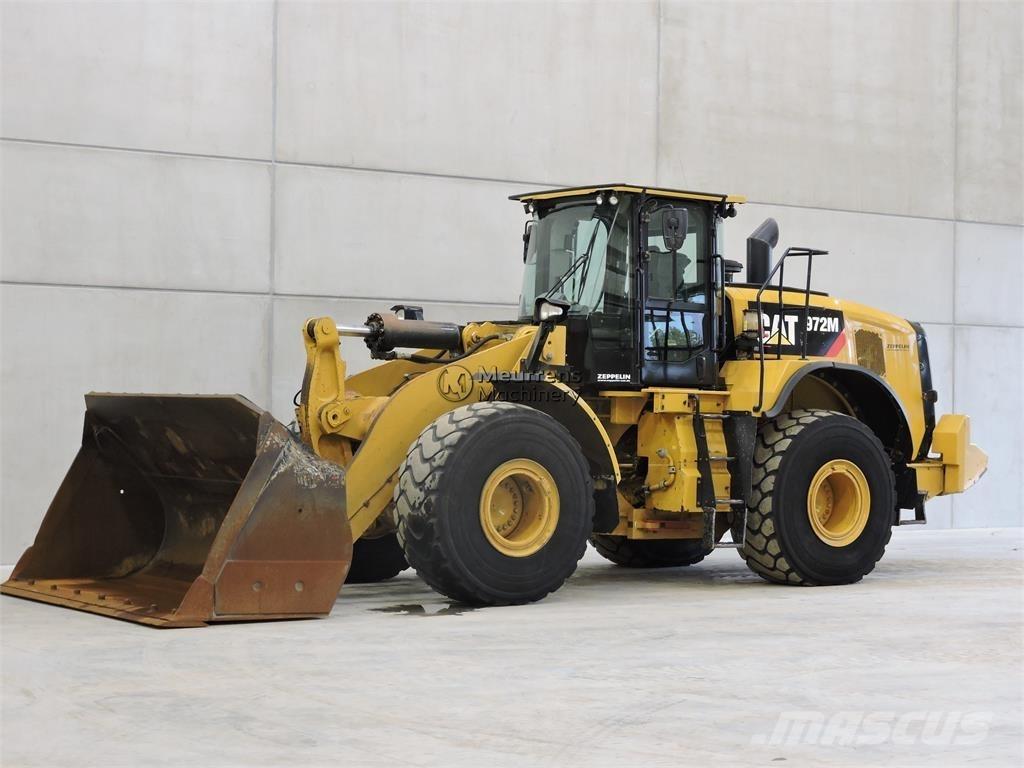 CAT 972M Gumikerekes homlokrakodók