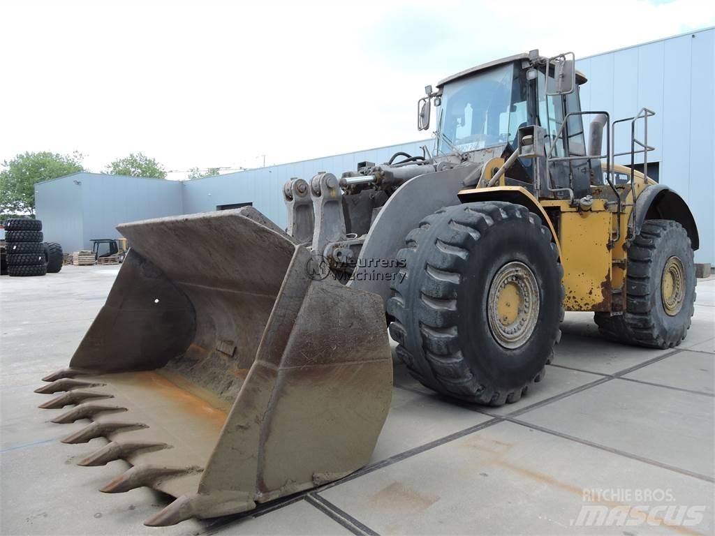 CAT 980H Gumikerekes homlokrakodók