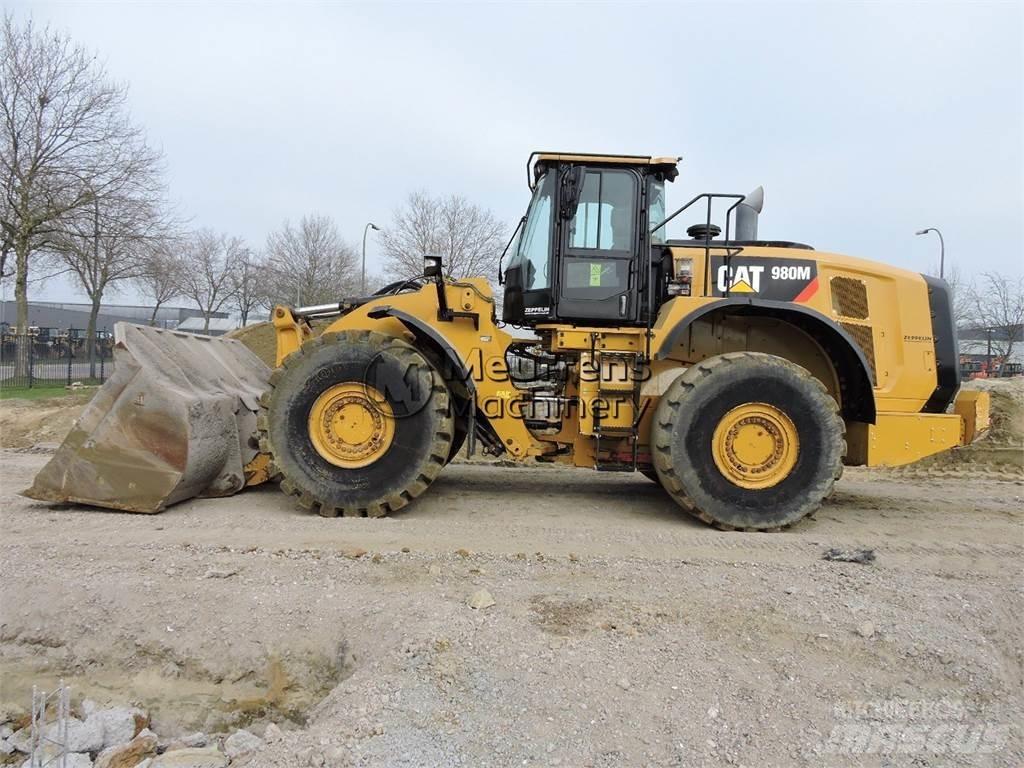 CAT 980M GERMAN Gumikerekes homlokrakodók