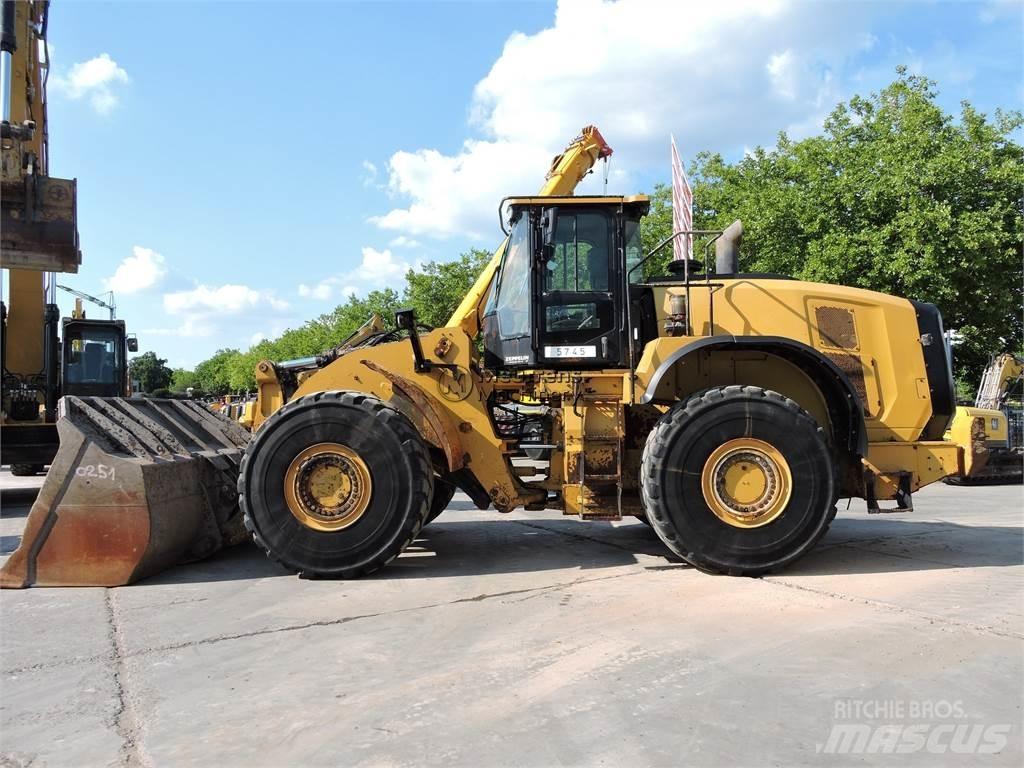 CAT 980M GERMAN Gumikerekes homlokrakodók