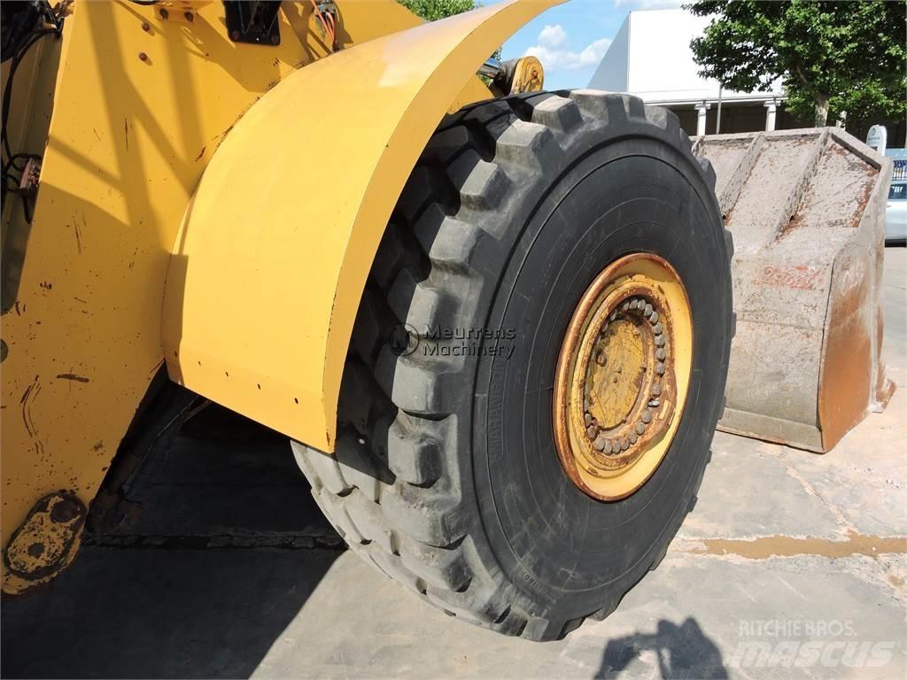 CAT 980M GERMAN Gumikerekes homlokrakodók