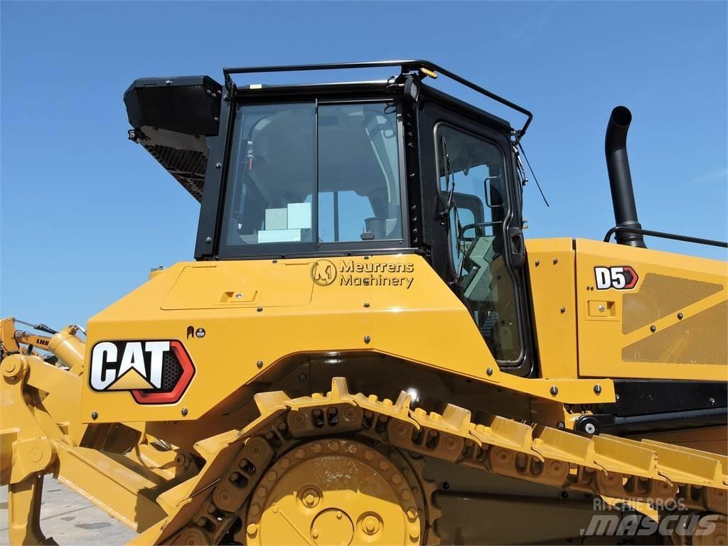 CAT D5 Dózerek