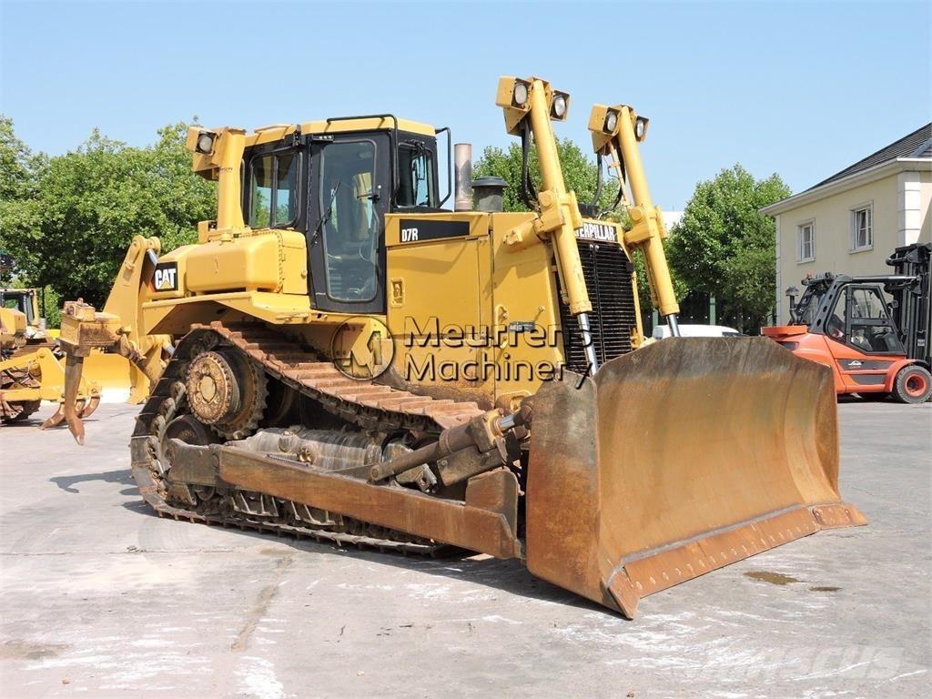 CAT D7R Dózerek