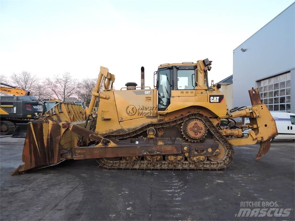 CAT D8T Dózerek