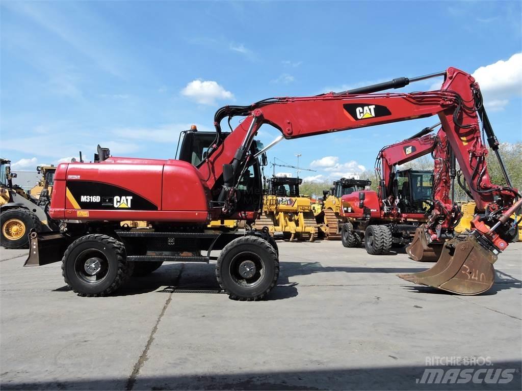 CAT M316D Gumikerekes kotrók