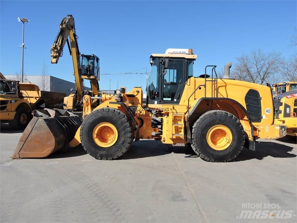 Hyundai HL970 Gumikerekes homlokrakodók