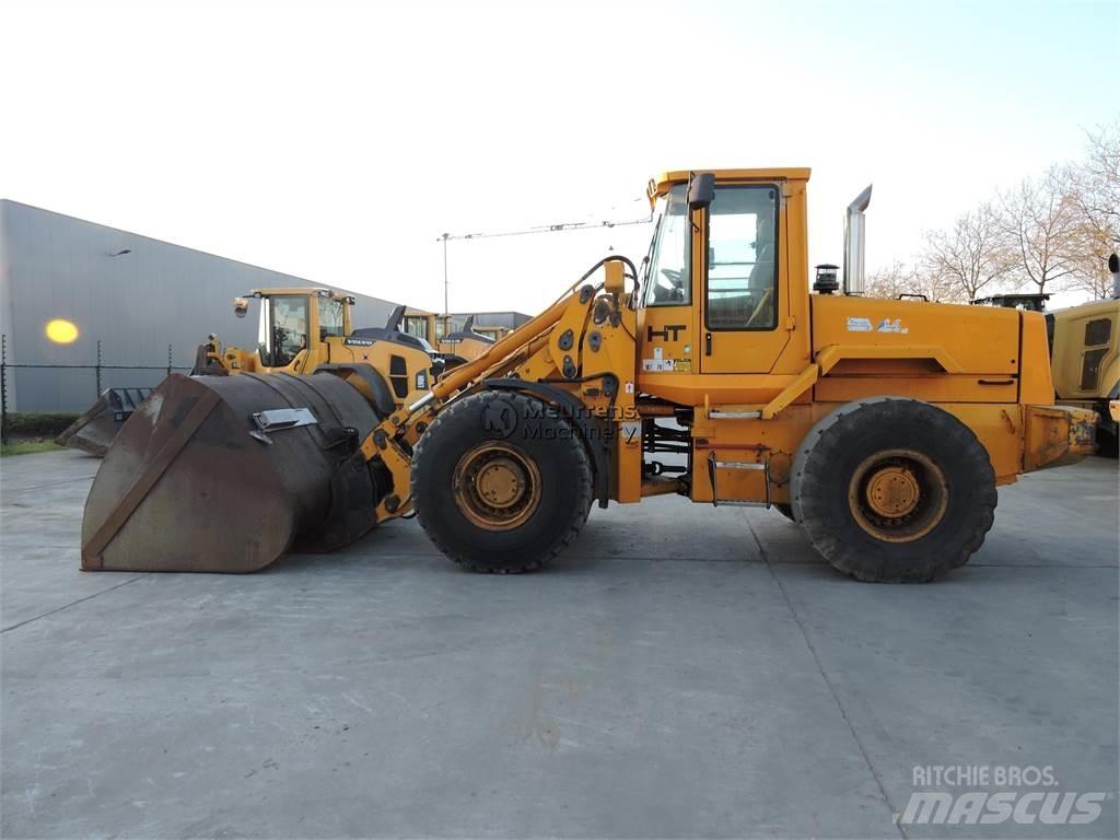 JCB 436B Gumikerekes homlokrakodók