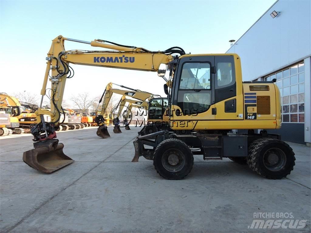 Komatsu PW148 Gumikerekes kotrók
