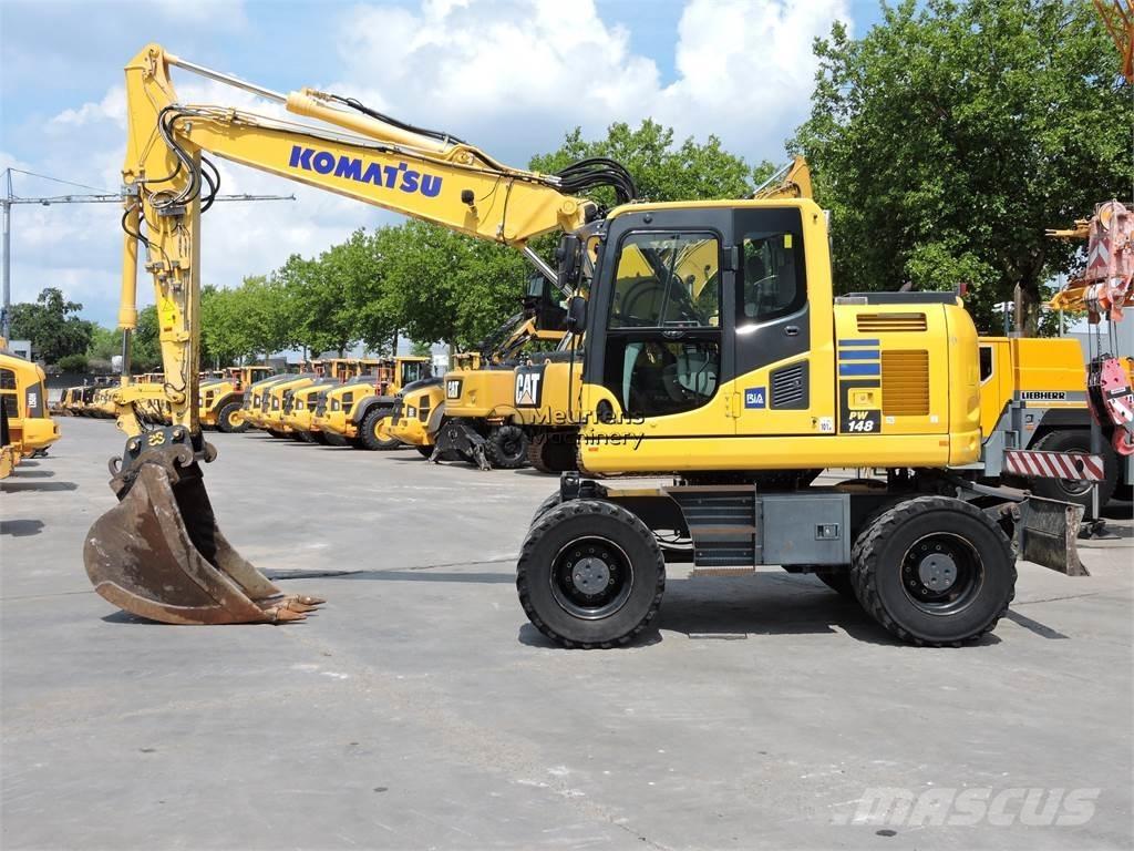 Komatsu PW148 Gumikerekes kotrók