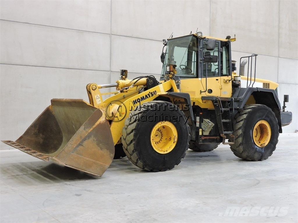 Komatsu WA380-6 Gumikerekes homlokrakodók