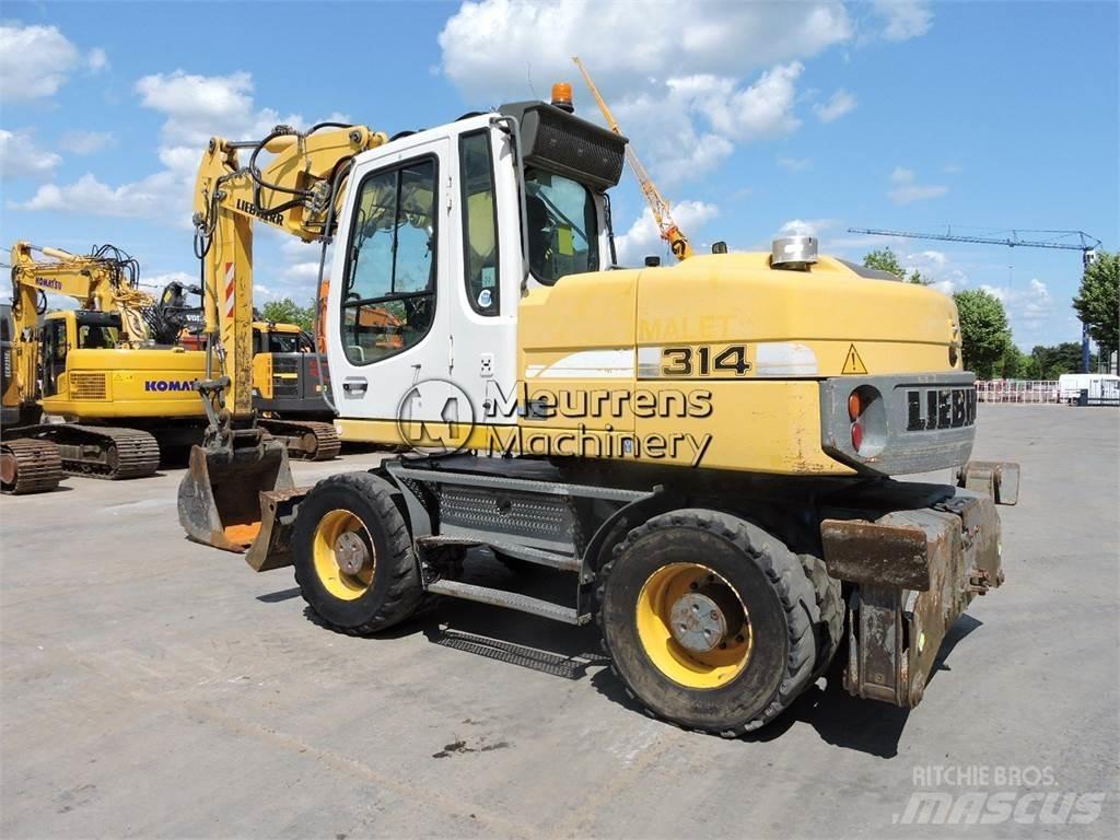 Liebherr A314 Gumikerekes kotrók