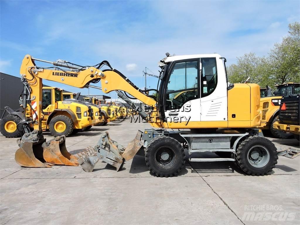 Liebherr A910 Gumikerekes kotrók