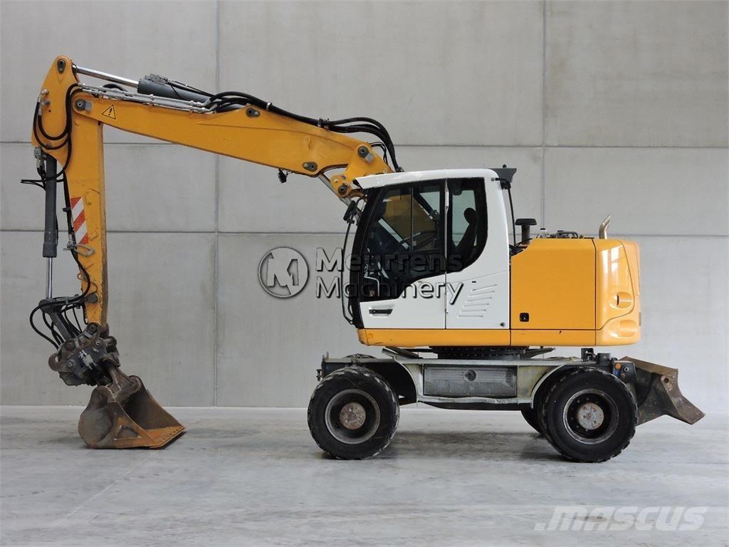 Liebherr A918 Gumikerekes kotrók
