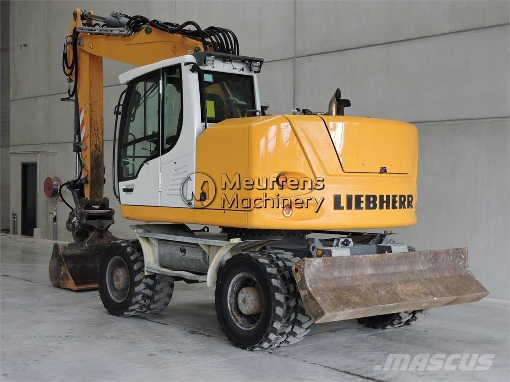 Liebherr A918 Gumikerekes kotrók