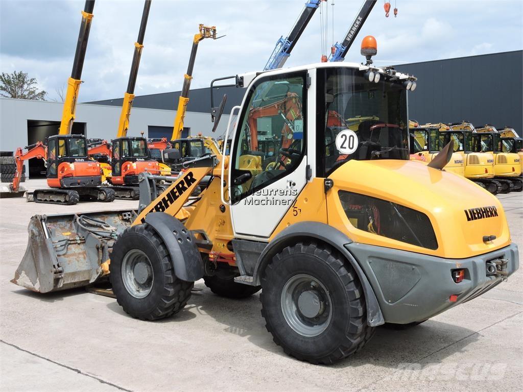 Liebherr L508 + FORK Gumikerekes homlokrakodók