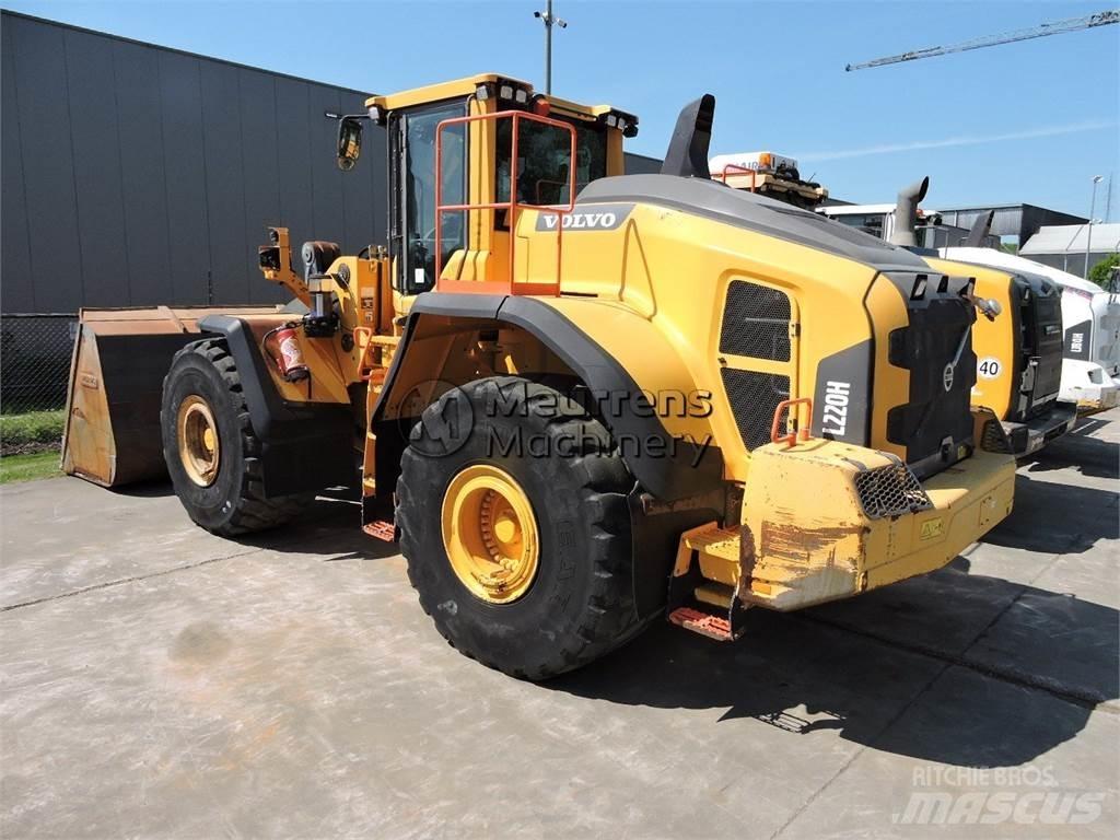 Volvo L220H Gumikerekes homlokrakodók