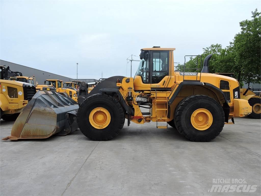 Volvo L250G GERMAN Gumikerekes homlokrakodók