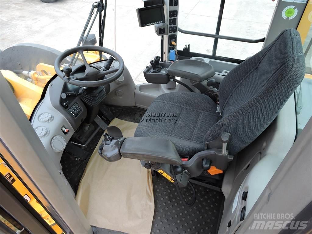 Volvo L250G GERMAN Gumikerekes homlokrakodók