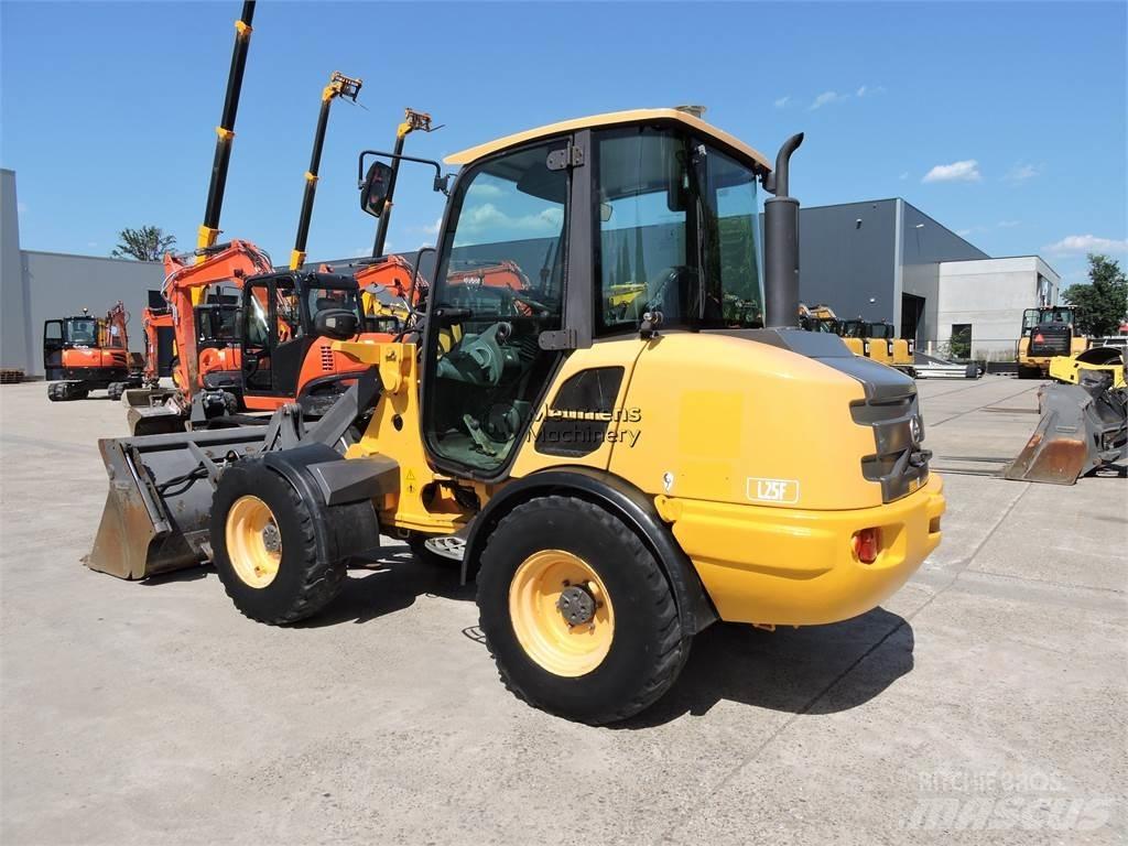 Volvo L25F + FORK Gumikerekes homlokrakodók
