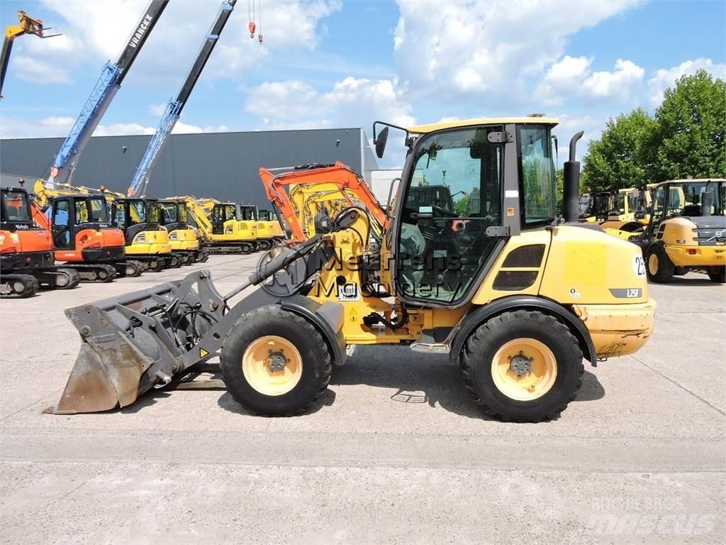 Volvo L25F + Fork Gumikerekes homlokrakodók
