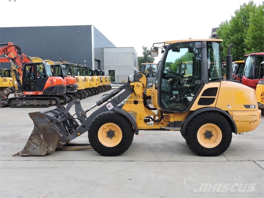 Volvo L25F + FORK Gumikerekes homlokrakodók