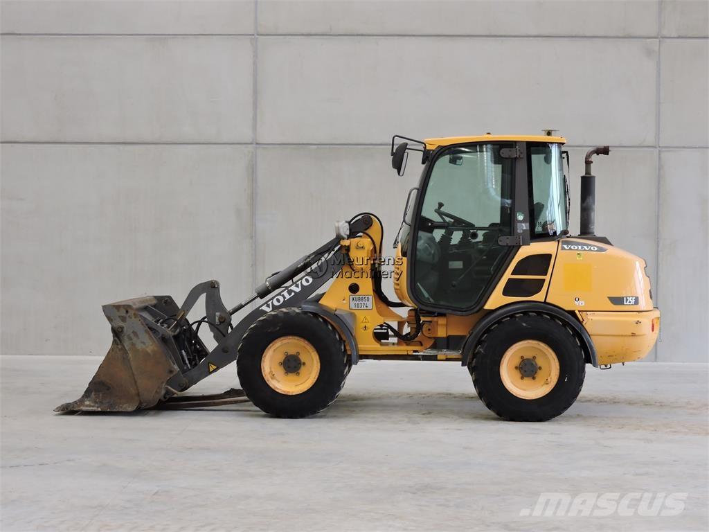 Volvo L25F + FORK Gumikerekes homlokrakodók
