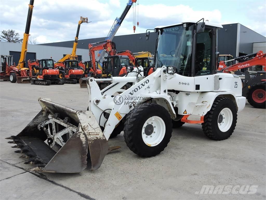 Volvo L30G + FORK Gumikerekes homlokrakodók