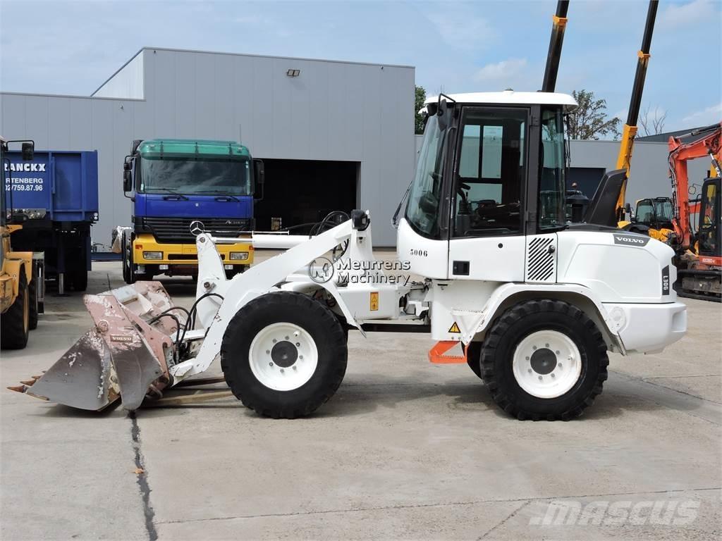 Volvo L30G + FORK Gumikerekes homlokrakodók