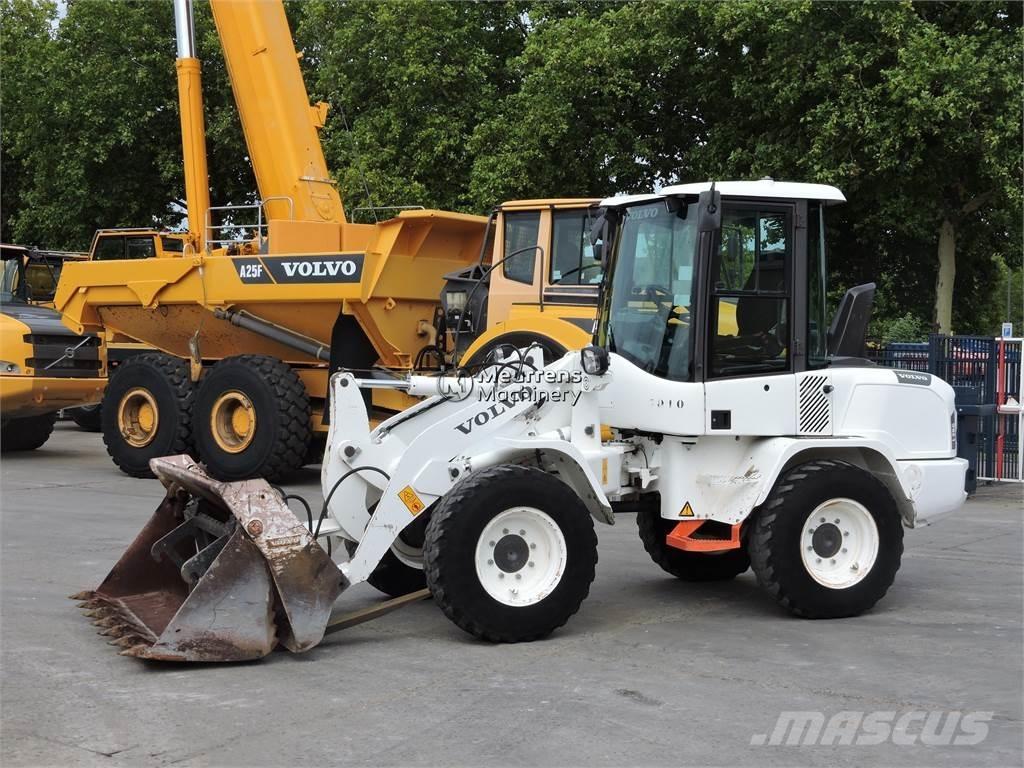 Volvo L30G + FORK Gumikerekes homlokrakodók