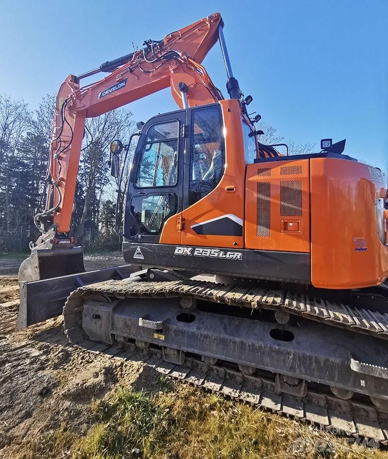 Develon DX 235 LCR-7 Lánctalpas kotrók
