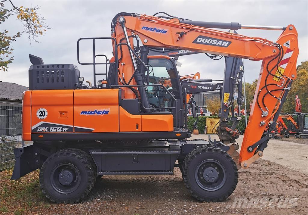 Doosan DX 160 W-7 Gumikerekes kotrók